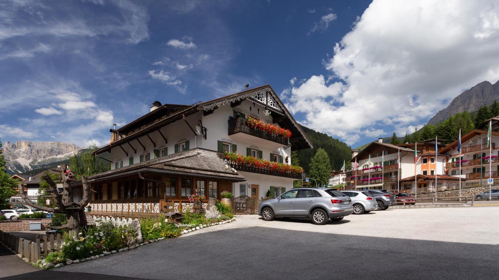 Appartamenti Ladina Campitello di Fassa Eksteriør bilde