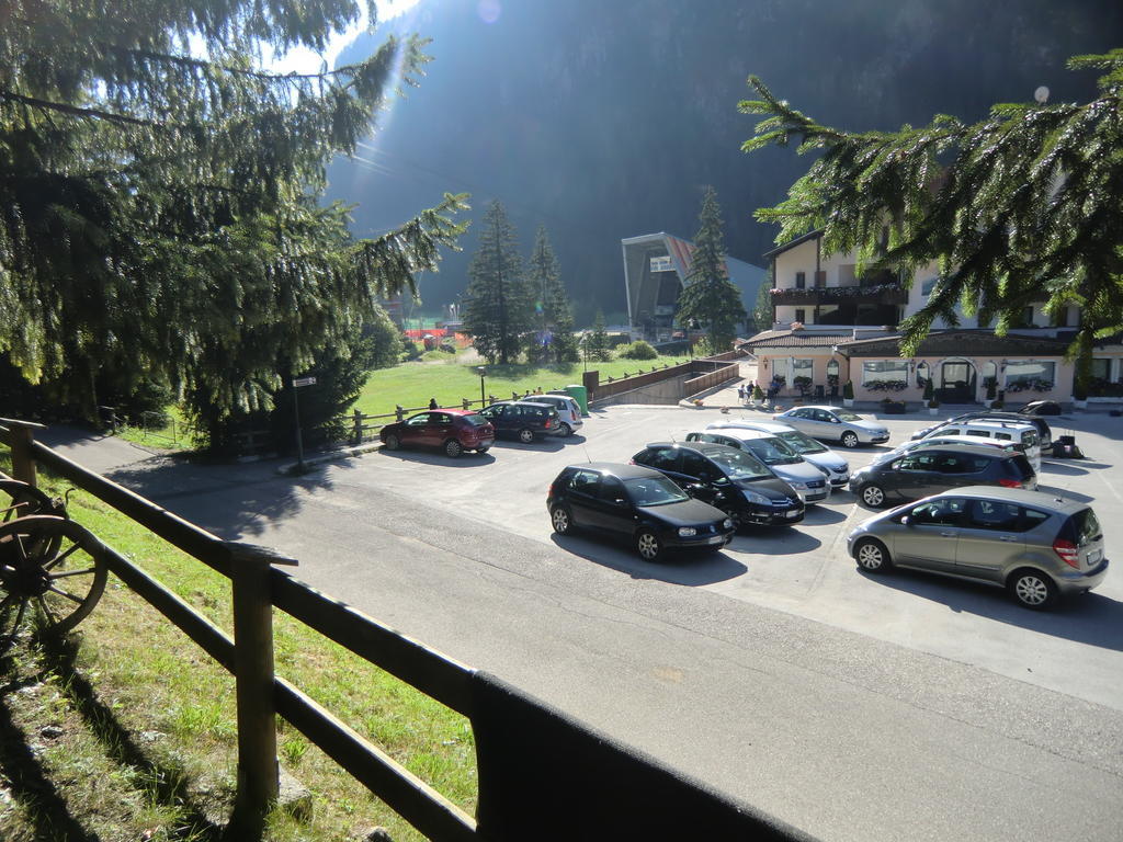 Appartamenti Ladina Campitello di Fassa Eksteriør bilde