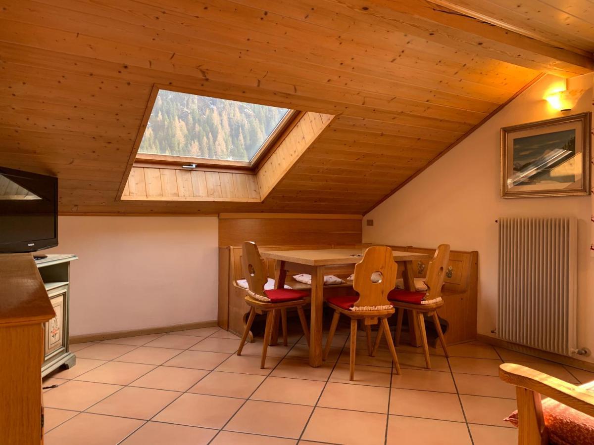 Appartamenti Ladina Campitello di Fassa Eksteriør bilde